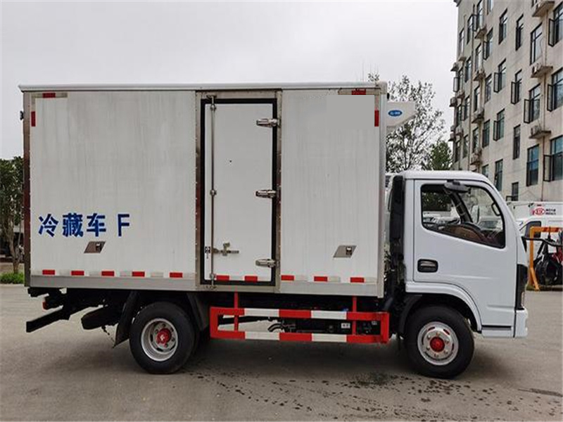 國(guó)六東風(fēng)多利卡D6冷藏車(chē)